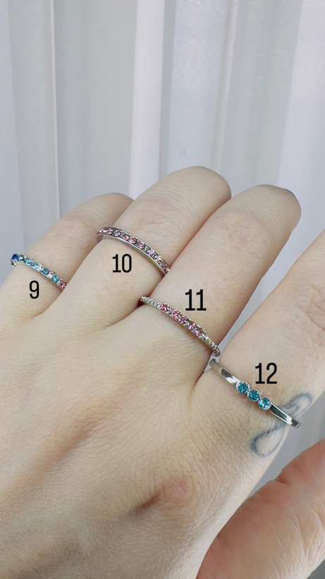 رینگ های نگین دار